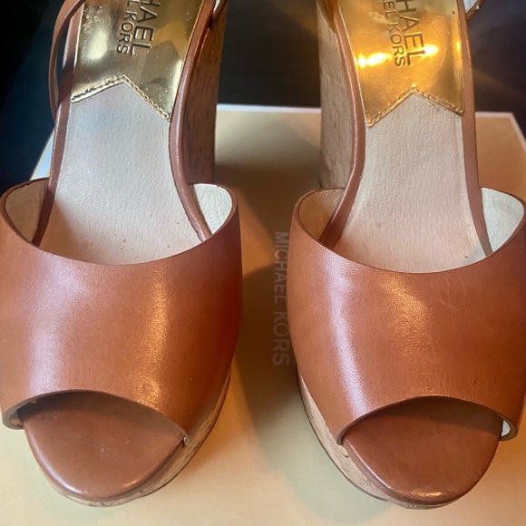 Michael Kors Platform Leather Wedge Sandals -Size 5.5 - Picture 8 of 9